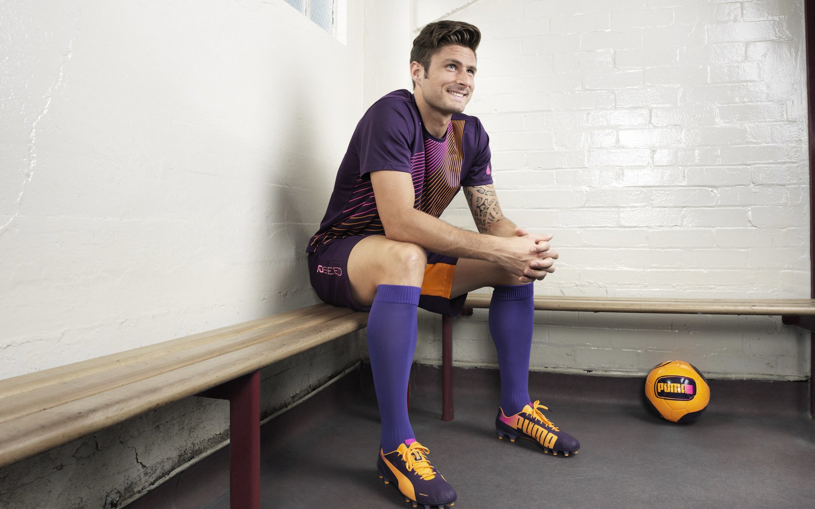 世界杯外围赛进入白热化，各国争夺宝贵出线名额